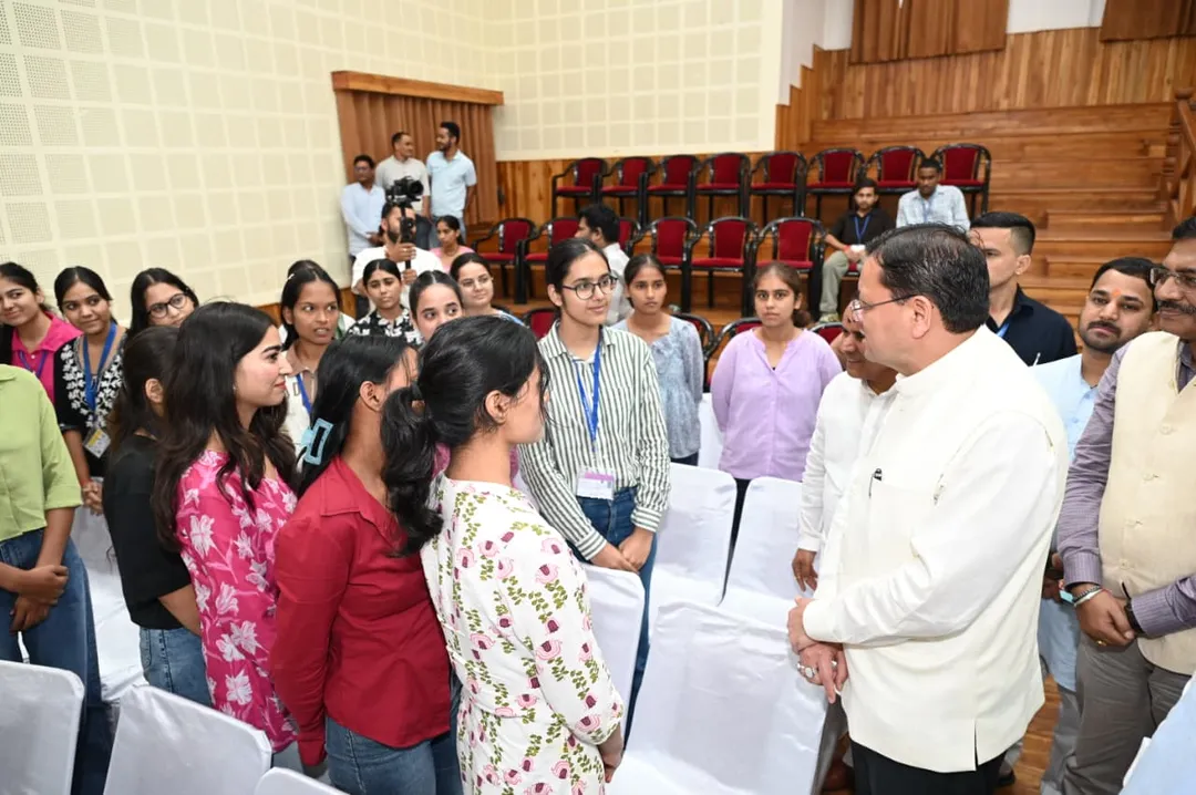उत्तराखंड के युवाओं को प्रतियोगी परीक्षाओं की तैयारी के लिए मिलेगी फ्री ऑनलाइन कोचिंग, CM धामी ने शुरू की ‘युवा भविष्य निर्माण योजना’