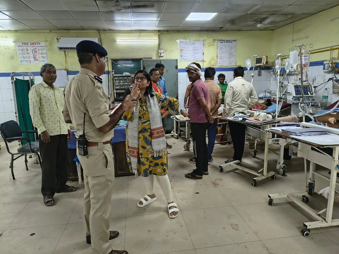 ग्वालियर में बड़ा हादसा: शीतला माता मंदिर पर धान से भरा ट्रक अनियंत्रित होकर गेट में घुसा, 14 श्रद्धालुओं की मौत, 42 घायल