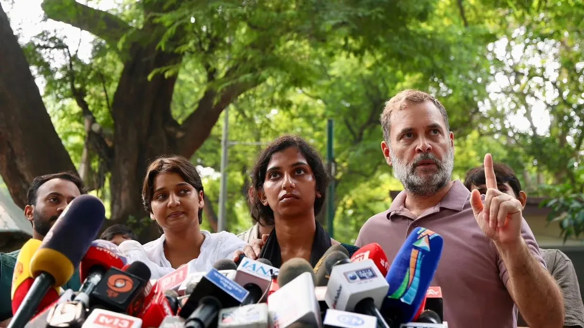 Rahul Gandhi press conference with NSUI Leader