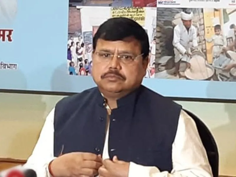 विवादों में घिरे MP के मंत्री, स्टाफ से निजी काम करवाने का मामला, हमलावर हुई कांग्रेस- हो वसूली