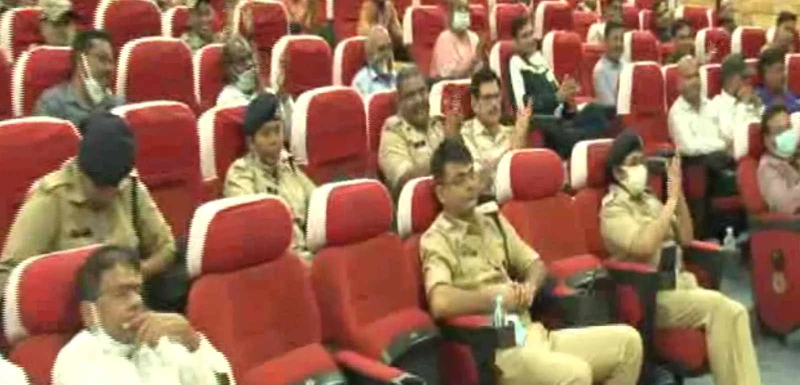 Indore News : पुलिस ने उठाया नवरसों का आनंद, ठहाकों से गूंज उठा रवींद्र नाट्य गृह