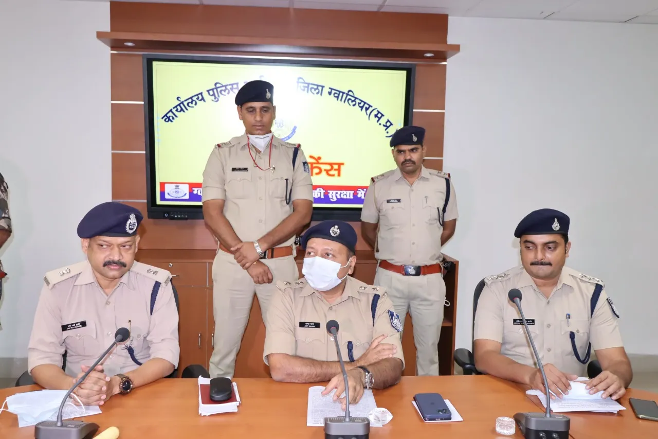 शराबी पति की प्रताड़ना से परेशान थी पत्नी, कहा नहीं रखूंगी करवाचौथ, प्रेमी के साथ मिलकर की हत्या