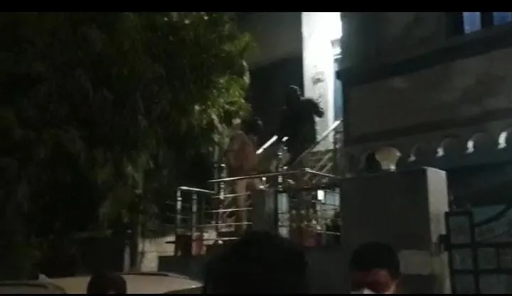 Damoh IT Raid :16 बैग बरामद, डिप्टी कमिश्नर ने कहा- कार्रवाई जारी, जब्ती की राशि अभी तय नहीं
