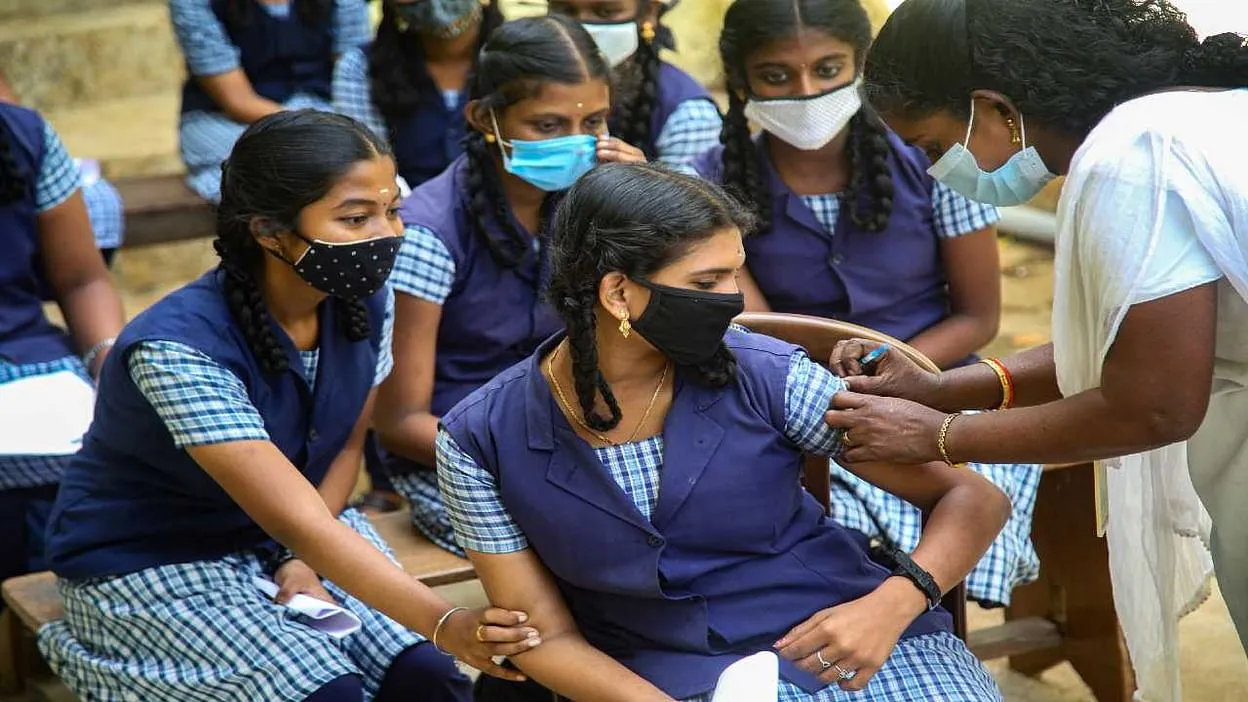 बिना वैक्सीनेशन के ही बच्चों को पोर्टल पर मिल गया सर्टिफिकेट, सामने आया फर्जीवाड़ा
