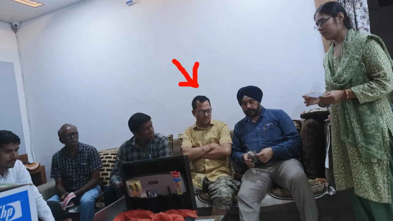 लालबर्रा तहसीलदार के रीडर के घर EOW का छापा