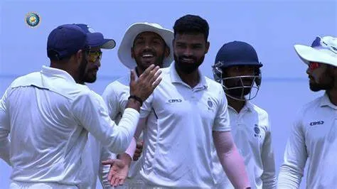Ranji Trophy: पहले दिन का खेल खत्म, यशस्वी ने खेली अर्धशतकीय पारी, जाने पूरा अपडेट