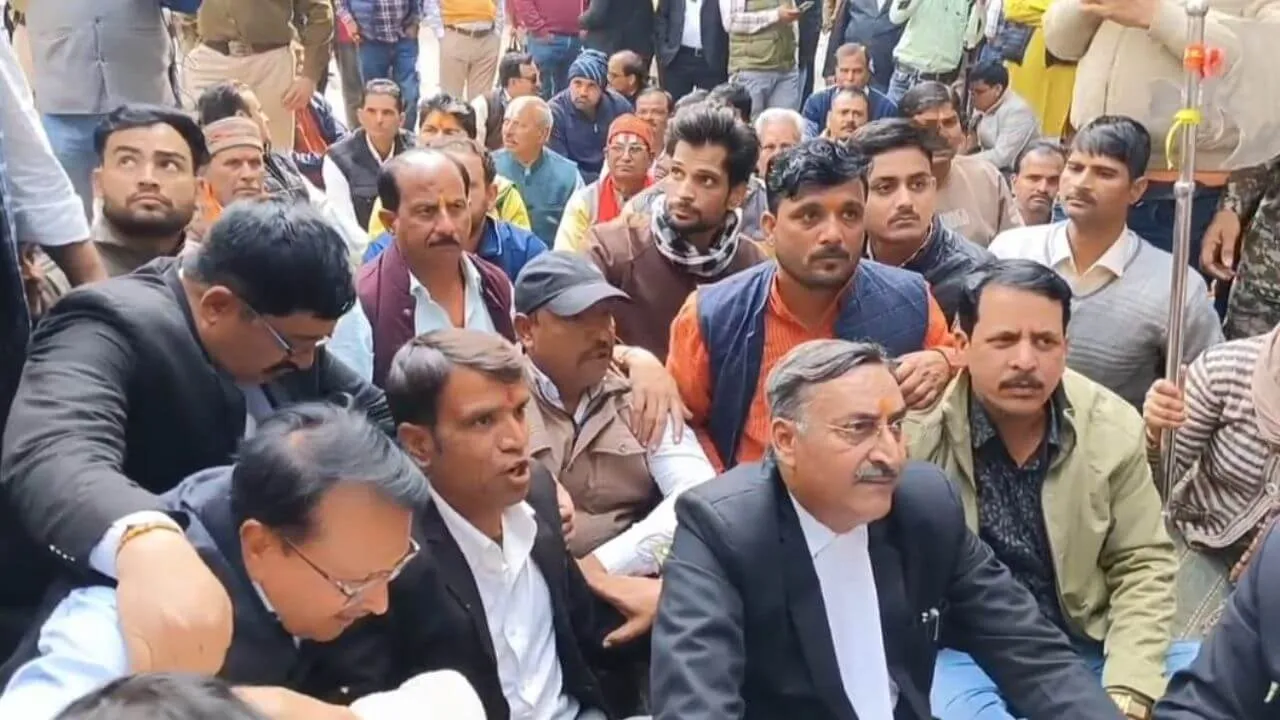 Brahmin Samaj Gwalior protest