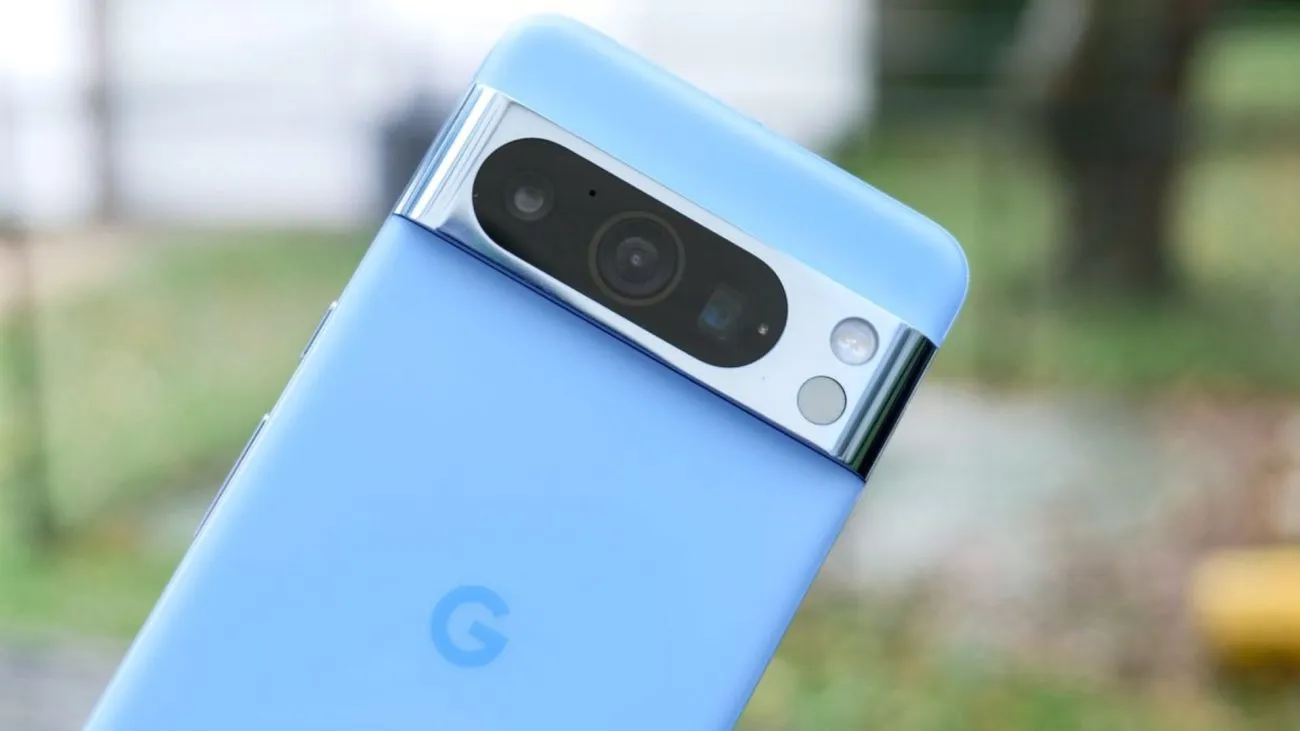 Google Pixel 10a का फर्स्ट लुक आया सामने, 18 फरवरी से प्री-ऑर्डर शुरू, जानें iPhone 17e से कैसे होगी टक्कर और क्या होगी कीमत
