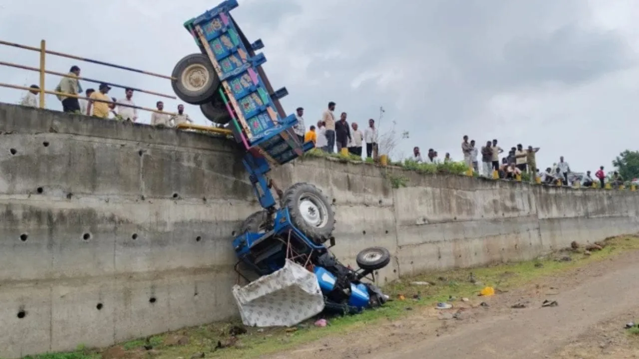 Dhar Accident News