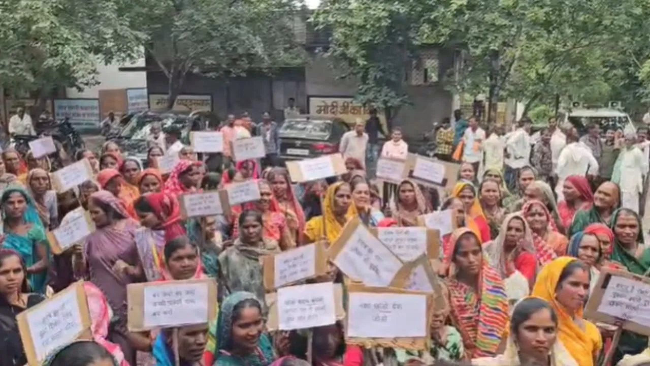 Khandwa Women Protest