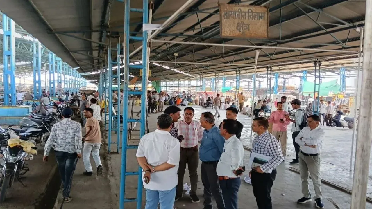 रतलाम मंडी में शुरू हुआ ‘बलराम महोत्सव’, जुटे हजारों किसान, CM मोहन यादव का संवाद जारी