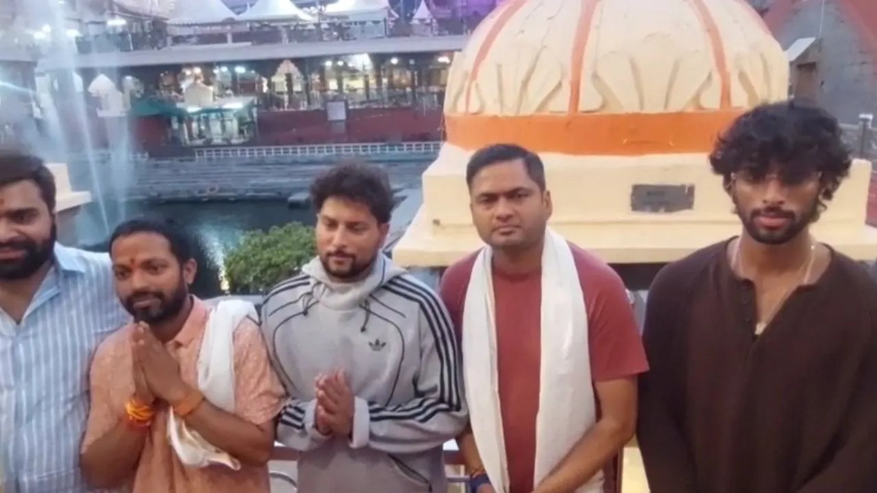 महाकाल की शरण में पहुंचे क्रिकेट तिलक वर्मा और कुलदीप यादव, भस्म आरती में हुए शामिल