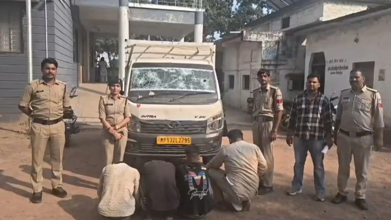लग्जरी कार में नाबालिग बच्चों को सवार कर जबलपुर से दमोह आते थे भैंस चोर, पहुंचे सलाखों के पीछे
