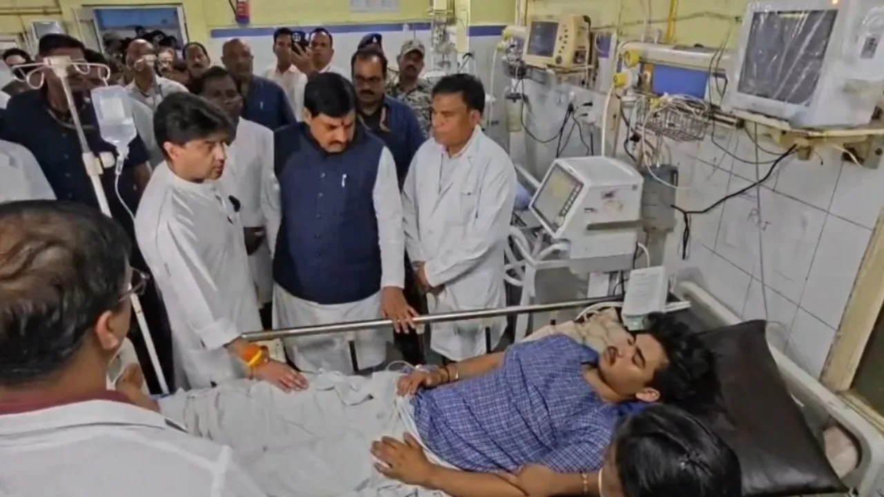 आवश्यकता पड़ेगी और तो और बड़ी कार्रवाई करेंगे, शीतला माता मंदिर हादसे पर बोले सीएम डॉ मोहन यादव घायलों को मिल रहा बेहतर इलाज
