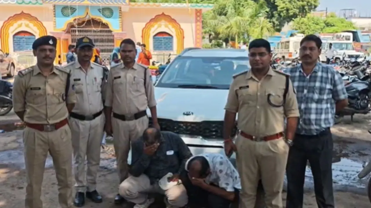 शहडोल में नशीली कफ सिरप तस्करी का भंडाफोड़, कार से 50 शीशियां बरामद, दो आरोपी गिरफ्तार