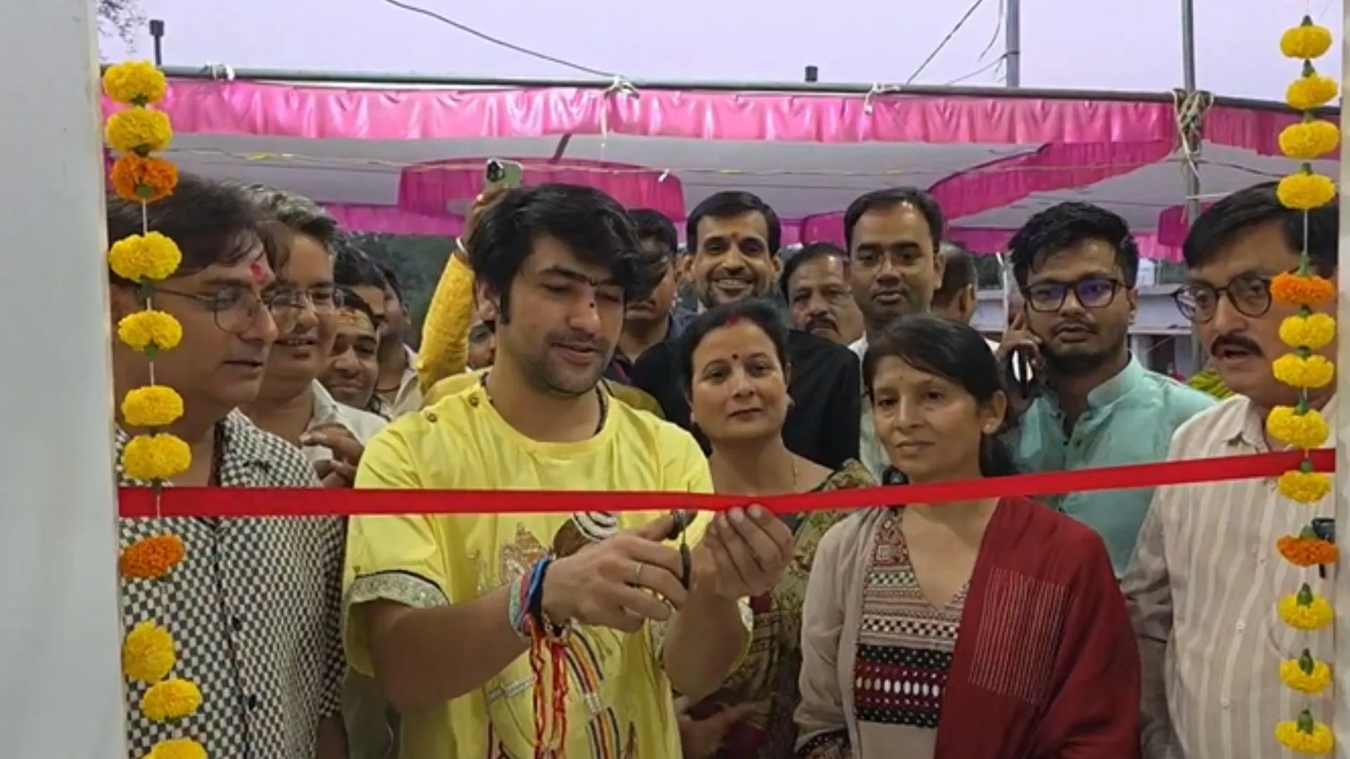 बागेश्वर सरकार की चौथी सनातन हिंदू एकता रथ यात्रा की तैयारी, लखनऊ-अयोध्या रूट पर विचार, तारीख और कार्यक्रम का इंतजार