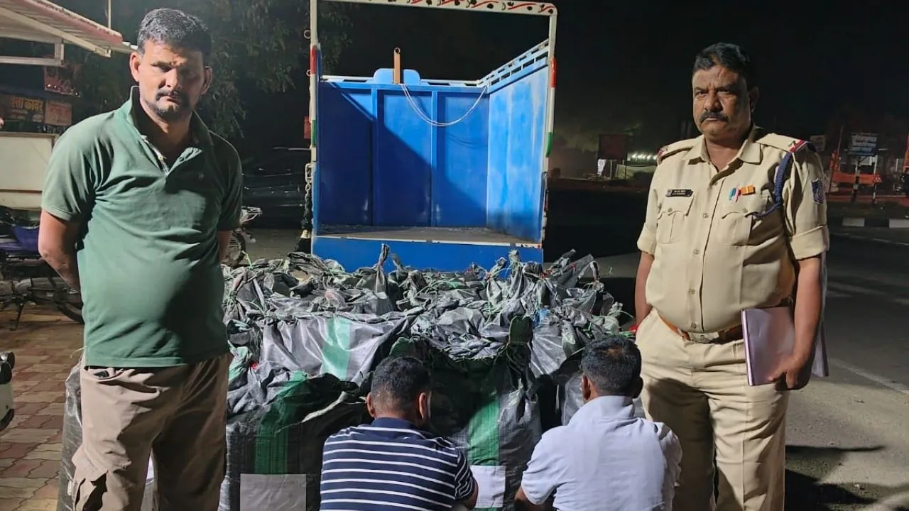 एक्शन में नीमच पुलिस, फिल्मी स्टाइल में किया तस्करों का पीछा, 2 आरोपी गिरफ्तार, 7 क्विंटल डोडाचूरा जब्त