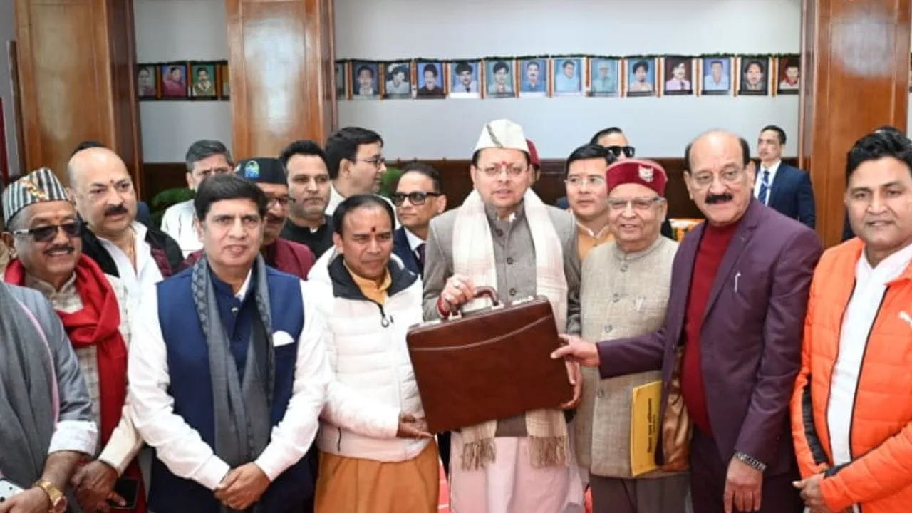 उत्तराखंड में आयुष्मान और गोल्डन कार्ड के लिए 225 करोड़ रुपये, डिजिटल पढ़ाई और प्रतियोगी परीक्षाओं की तैयारी को भी मिलेगा बजट