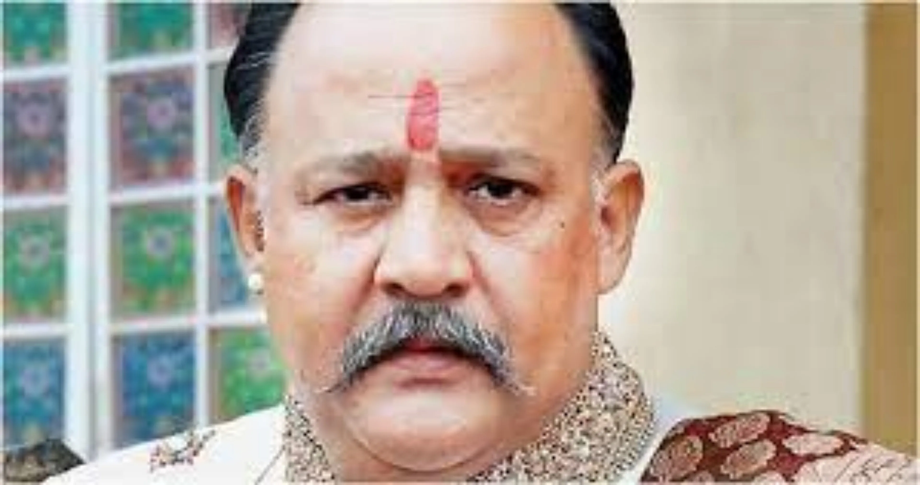 VIDEO: Alok Nath Birthday- संस्कारी बाबूजी को यूजर्स क्यों कह रहे Iron Man और Thug Life!