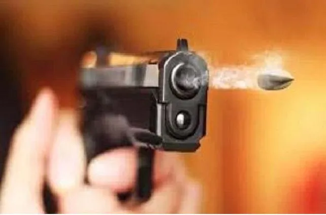 Bhind : फरार बदमाश को पकड़ने गई पुलिस पर बाप-बेटी ने बरसाई गोलियां, 1 कांस्टेबल घायल