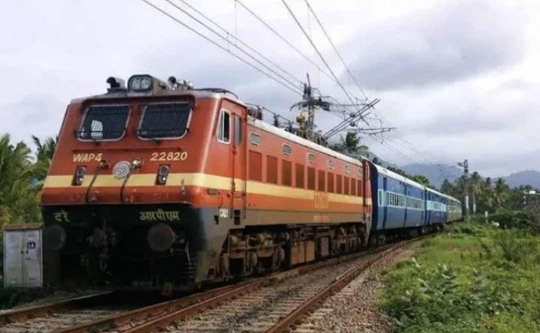 Indian Railways Update : यात्रीगण कृपया ध्यान दें, IRCTC ने आज रद्द की 84 ट्रेन , लिस्ट देखकर ही निकलें