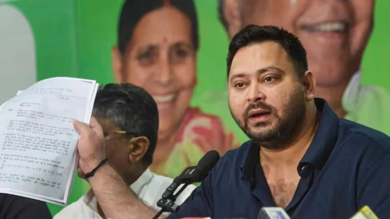 महाराष्ट्र में तेजस्वी यादव के खिलाफ एफआईआर दर्ज, पीएम मोदी पर पोस्ट को लेकर हुआ ऐक्शन; पूरा मामला
