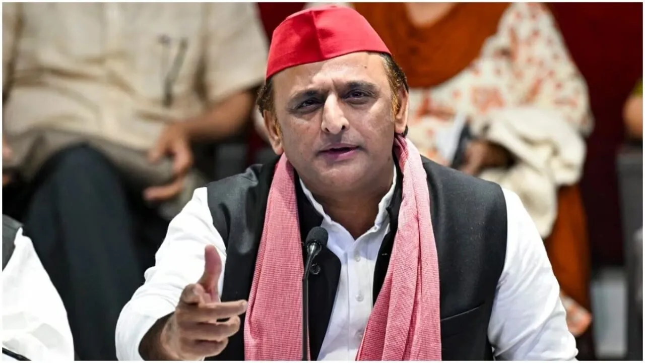 दतिया और बांकीपुर चुनाव में भाजपा की हार पर अखिलेश यादव का तंज, बोले- भगवान ने अपनी धुन पर नचाया है