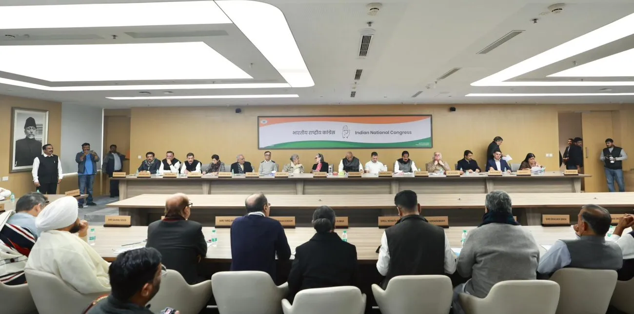 CWC Meeting Delhi: खड़गे बोले- बिना स्टडी MNREGA खत्म करना गरीबों पर वार, लोकतंत्र, संवैधानिक अधिकार और चुनावी तैयारी को लेकर साफ किया कांग्रेस का रुख