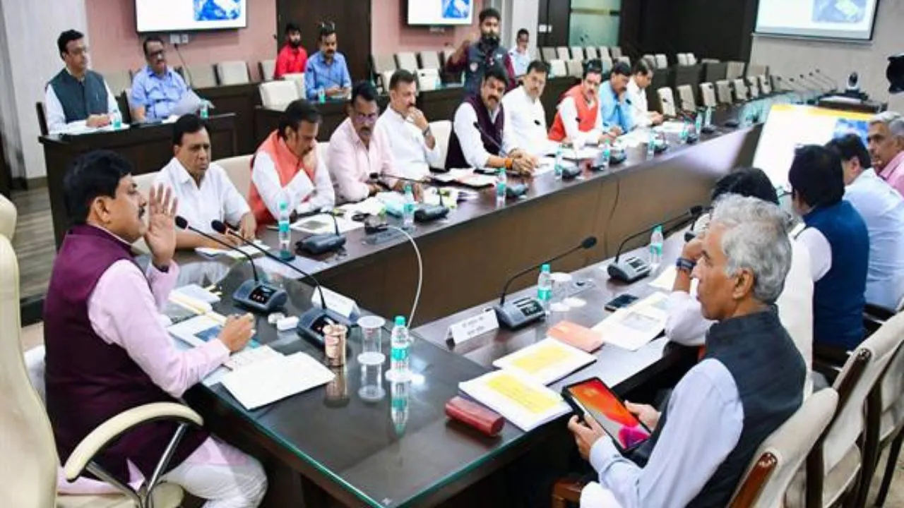 सिंहस्थ 2028: सीएम डॉ. मोहन यादव ने 491 करोड़ के 17 नए विकासकार्यों को दी मंजूरी, 16,910 करोड़ की परियोजनाओं की समीक्षा