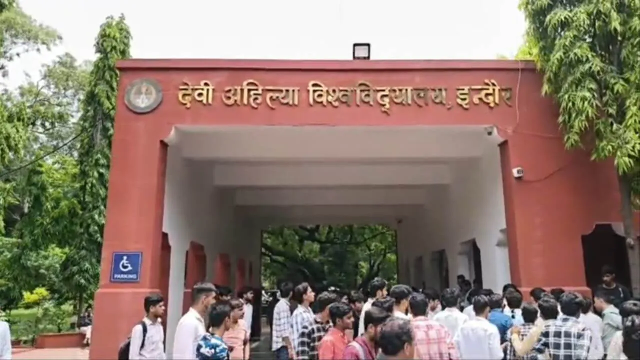 DAVV Indore students Uproar