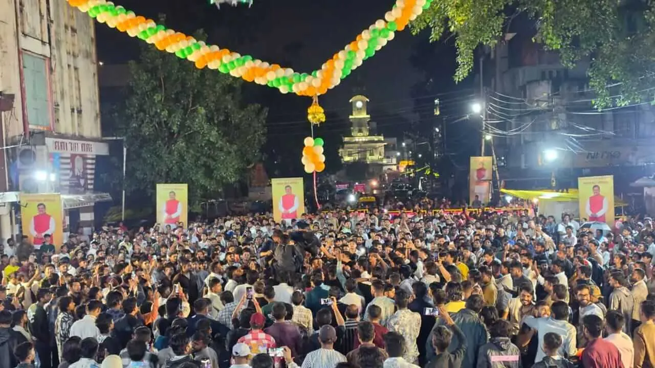 उज्जैन : बारिश के बीच शहीद पार्क पर हुआ भव्य मटकी फोड़ कार्यक्रम, CM यादव ने बढ़ाया उत्साह