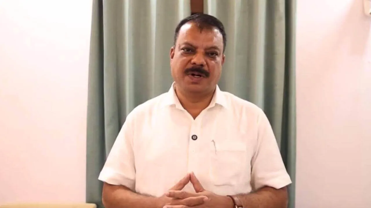 सागर जहरीली शराब मामला: उमंग सिंघार बोले-आखिर MP में अवैध शराब का कारोबार कब रुकेगा? उच्चस्तरीय जांच व दोषियों पर कार्रवाई की मांग