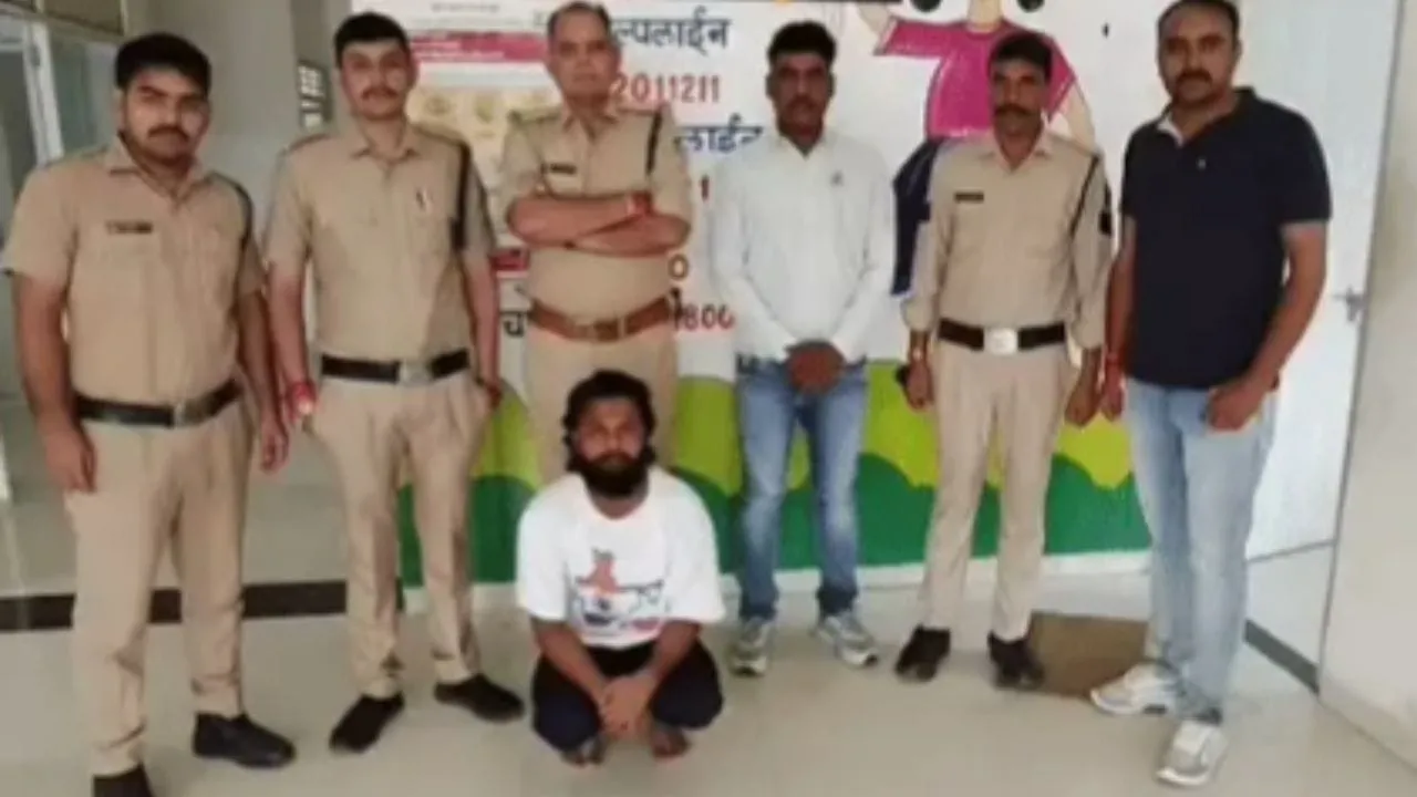 पहले नाबालिग से दोस्ती, फिर किया ब्लैकमेल, उज्जैन पुलिस ने युवक को दिल्ली से किया गिरफ्तार
