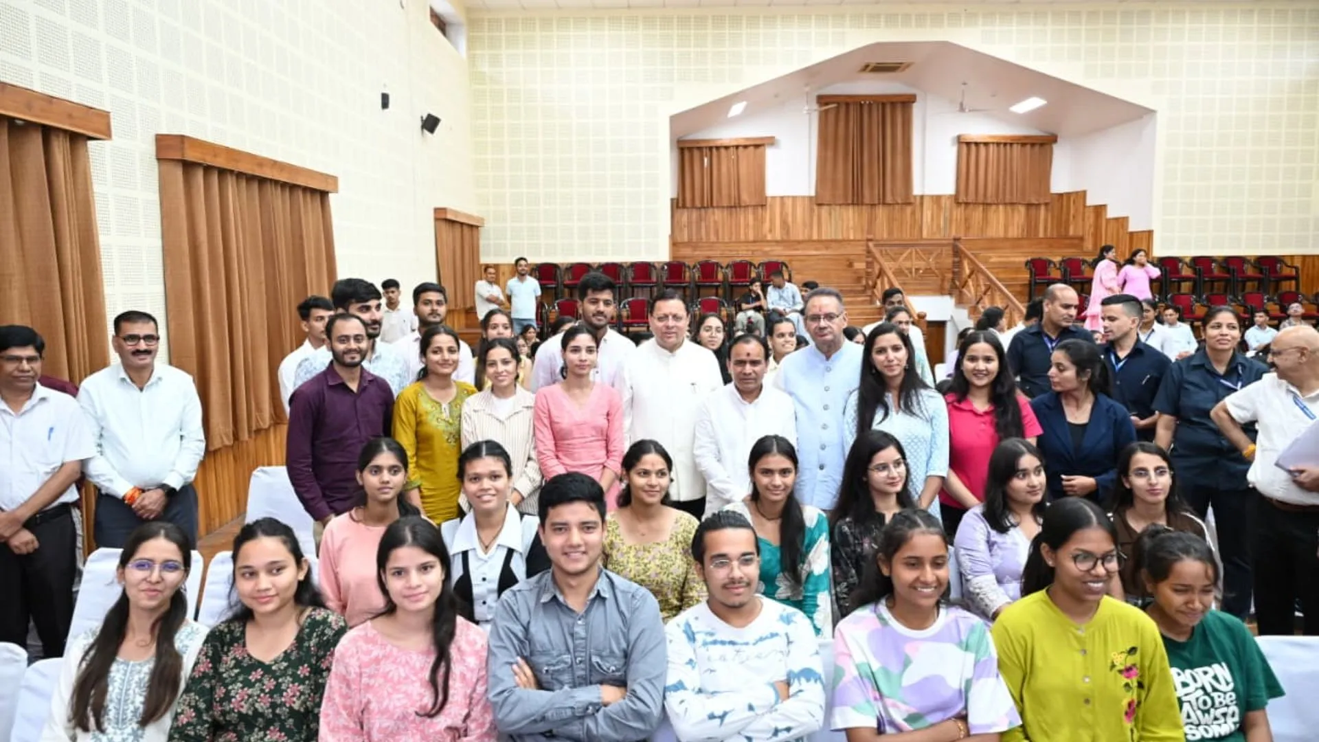 उत्तराखंड के युवाओं को प्रतियोगी परीक्षाओं की तैयारी के लिए मिलेगी फ्री ऑनलाइन कोचिंग, CM धामी ने शुरू की ‘युवा भविष्य निर्माण योजना’