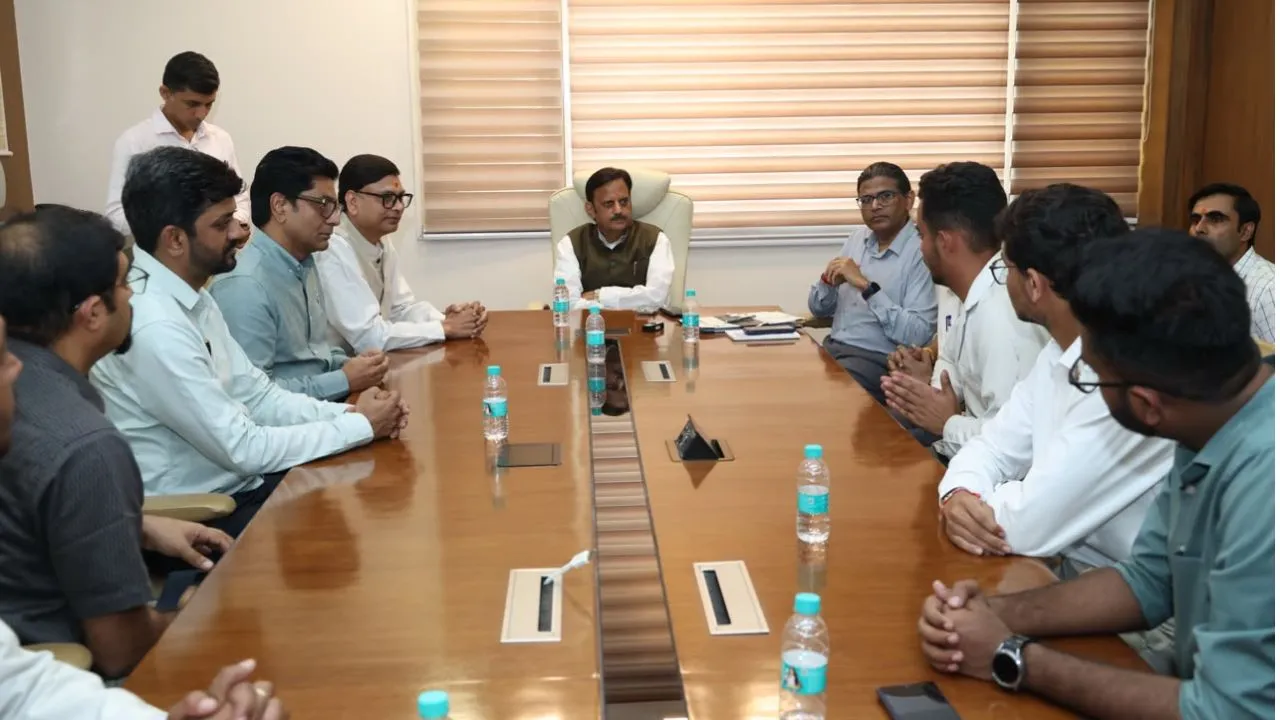 MP Intern Doctors Stipend: ₹21,500 होगा इंटर्न डॉक्टर्स का स्टाइपेंड, डिप्टी CM राजेंद्र शुक्ल के साथ बैठक में बनी सहमति