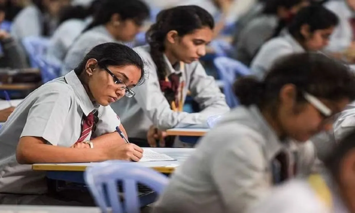 छत्तीसगढ़ राज्य ओपन स्कूल परीक्षा: 10 अक्टूबर तक 10वीं-12वीं के छात्र भर सकेंगे फॉर्म, ऐसे कर सकते हैं डाउनलोड, जानें अन्य डिटेल्स