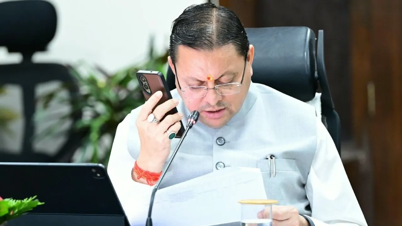समस्या का हो समाधान, सिर्फ शिकायत बंद करने से नहीं चलेगा काम! CM हेल्पलाइन में लापरवाही पर पुष्कर सिंह धामी की अधिकारियों को दो टूक