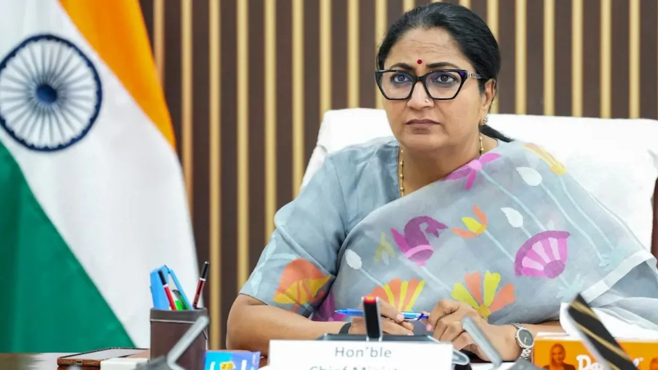 दिल्ली सीएम रेखा गुप्ता का बड़ा ऐलान, राजधानी में 10 हजार छात्रों के लिए बनेंगे हॉस्टल