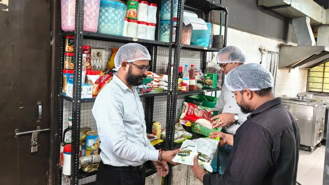इंदौर में खाद्य विभाग की बड़ी कार्रवाई, कई रेस्टोरेंट-प्रतिष्ठानों का निरीक्षण, सैंपल लिए गए, कमियों पर नोटिस जारी