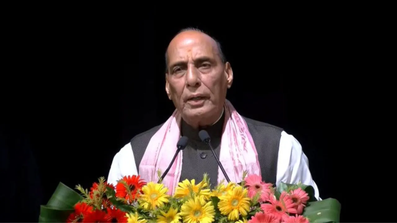 राजनाथ सिंह ने “सेवा यात्रा” को दिखाई हरी झंडी, बोले-जहां लोगों की सोच समाप्त होती है, वहीं PM Modi का विजन प्रारंभ होता है