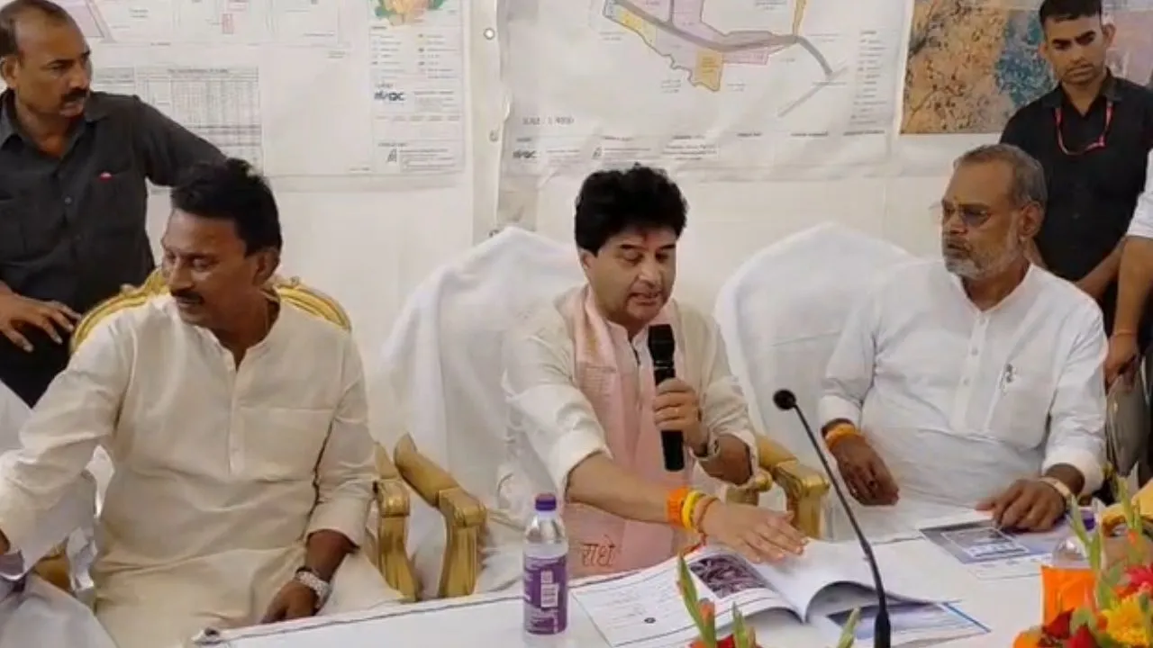 सिंधिया ने ग्वालियर में बनने वाले टेलिकॉम मेन्युफेक्चरिंग ज़ोन की तैयारियों का लिया जायजा, जल्दी ही होगा भूमिपूजन