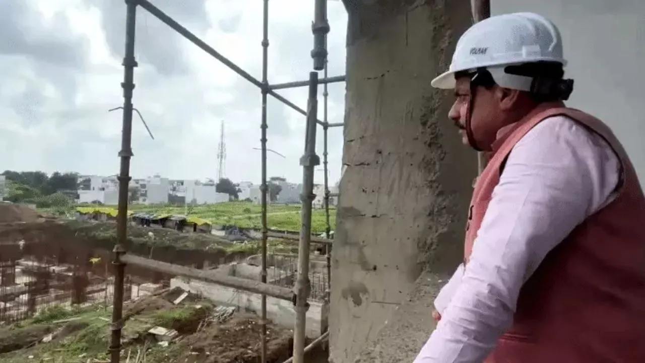 नीलगंगा से नानाखेड़ा तक सड़क चौड़ीकरण देखने पहुंचे CM मोहन: एलिवेटेड ब्रिज से जुड़ेगा रूट, जाम से मिलेगी राहत