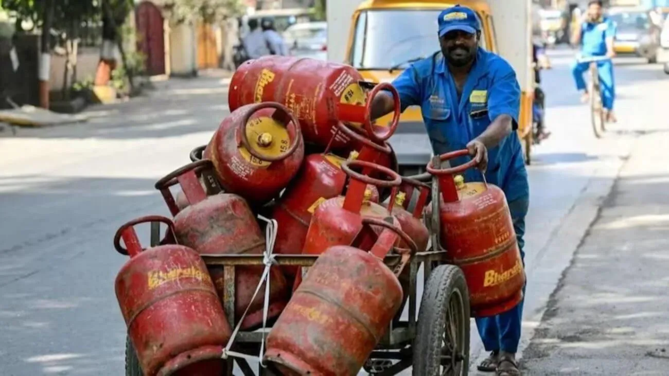 केंद्र सरकार की बड़ी घोषणा, LPG बुकिंग के नियम बदले, 1 अक्टूबर से होंगे लागू, जल्द पूरा कर लें काम