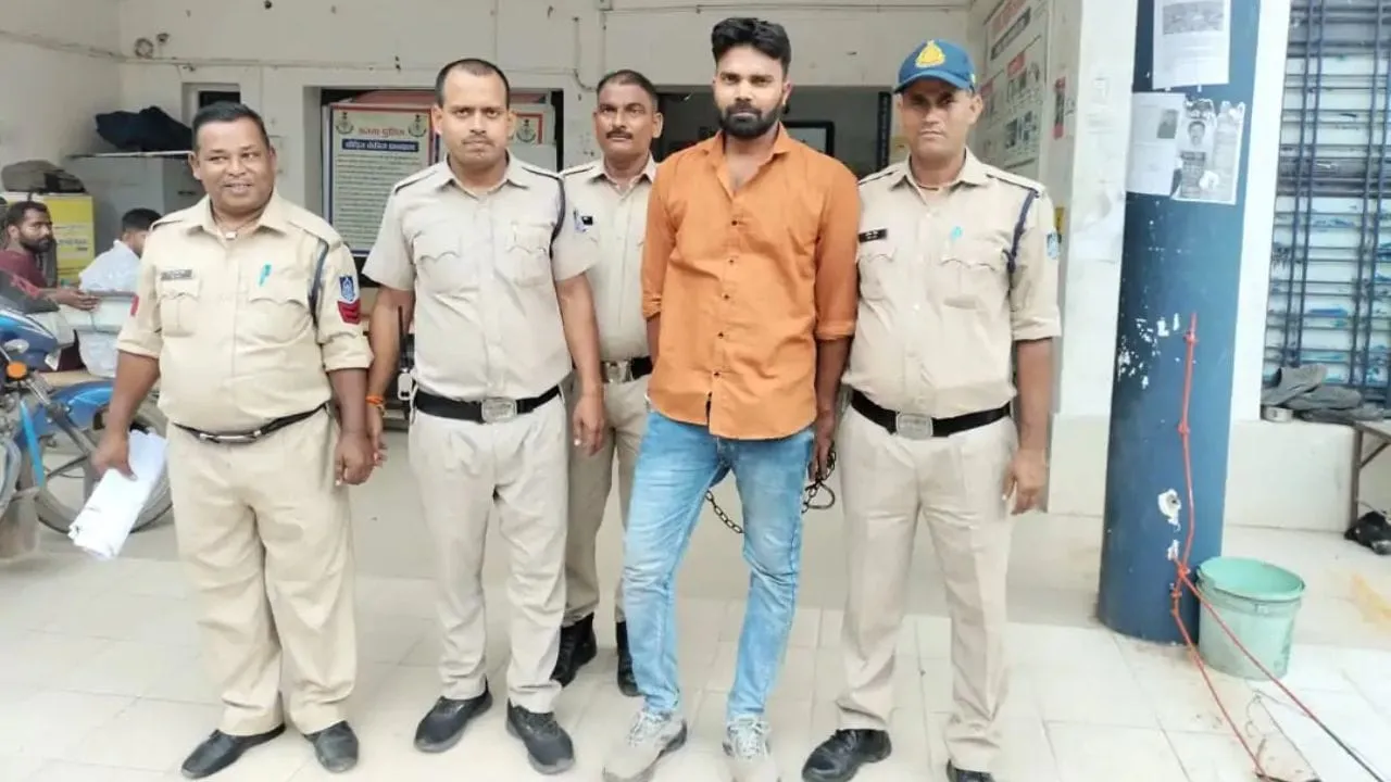 सतना पुलिस ने पकड़ा ब्लैकमेलिंग का आरोपी, फोटो-वीडियो वायरल करने की धमकी देकर युवती से हड़पे थे गहने