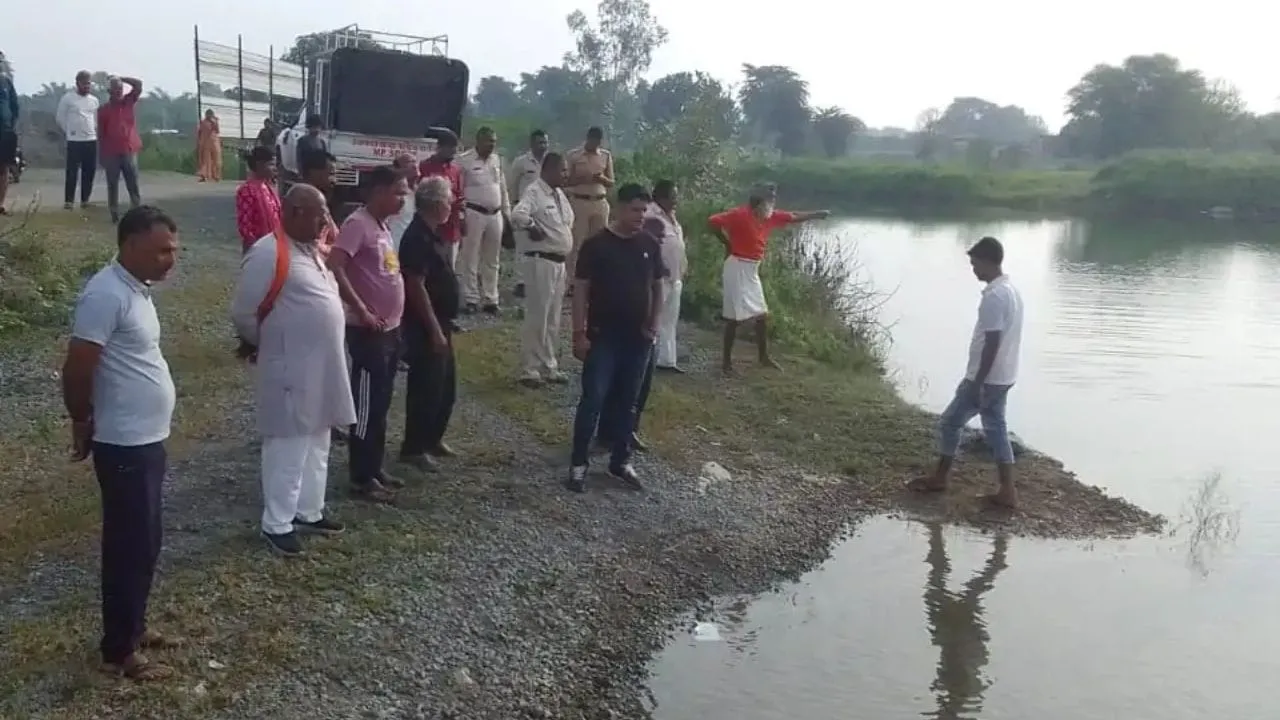 सतना में खुली खदान में डूबा किशोर, मौके पर मिली चप्पल और साइकिल, SDRF कर रही तलाश