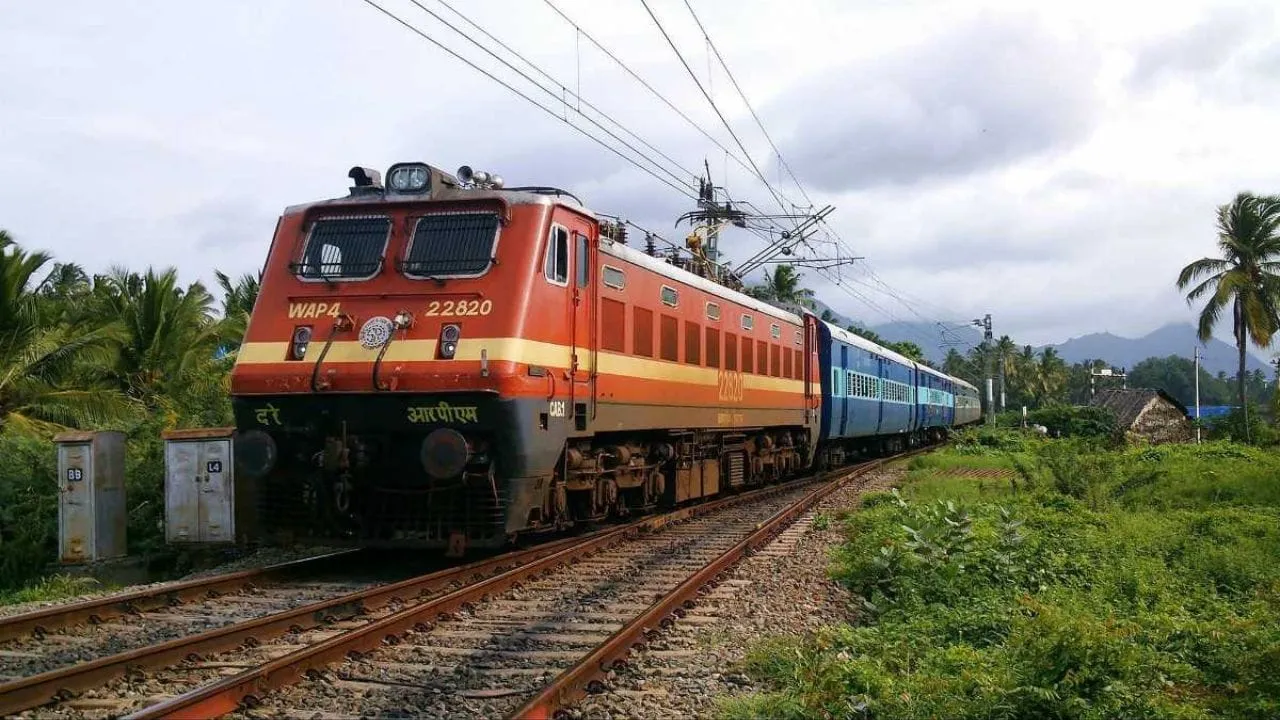 अक्टूबर में चलेगी ये पूजा स्पेशल ट्रेनें, एमपी के यात्रियों को भी मिलेगा लाभ, ऐसा रहेगा रूट-शेड्यूल