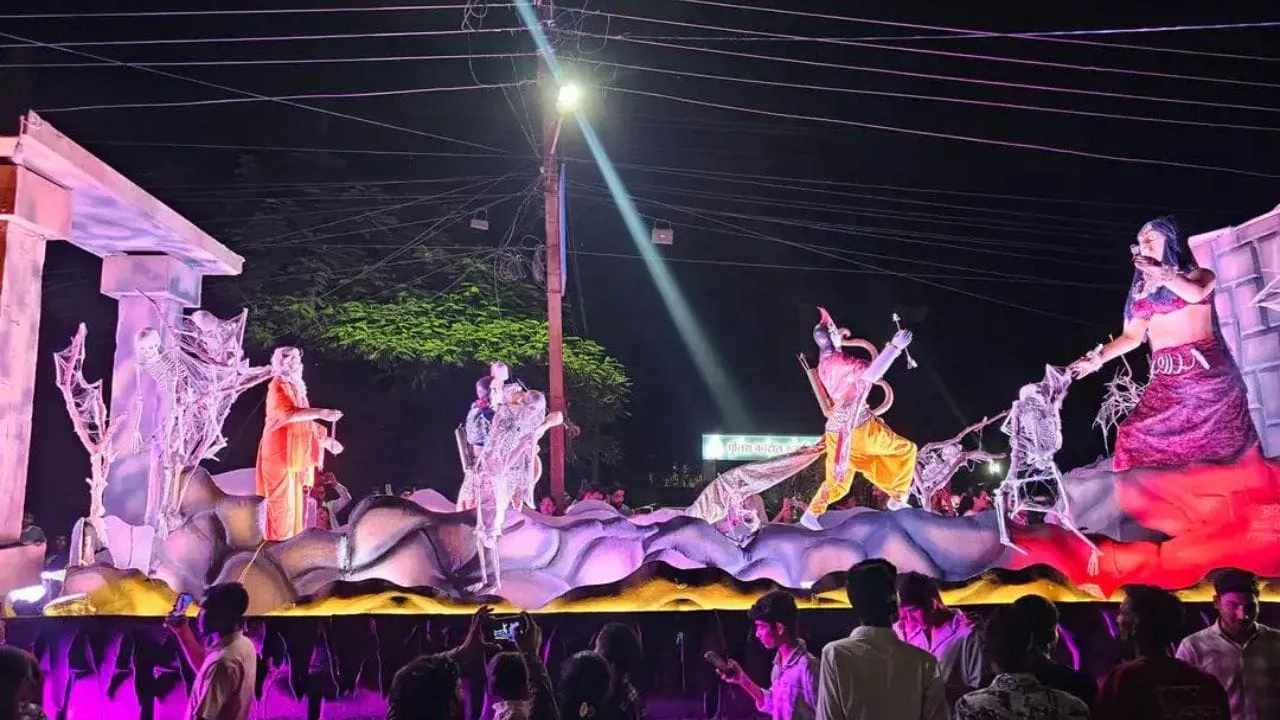 मंदसौर में निकला गणेश विसर्जन चल समारोह, झांकियां और अखाड़े रहे आकर्षण का केंद्र