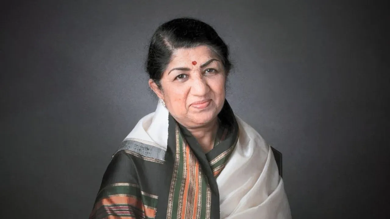 लता मंगेशकर: आवाज़ की दुनिया का सबसे सुरीला नाम, पहला ही गीत नहीं हुआ रिलीज, जानिए अनसुने किस्से