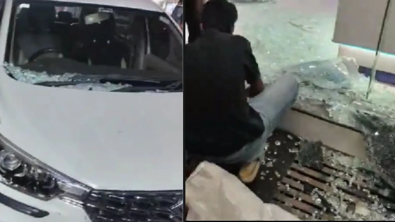 सीहोर में बेकाबू कार मोबाइल शोरूम में घुसी, चौराहे पर मची अफरा-तफरी