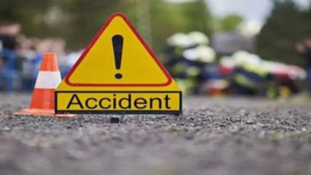 जबलपुर-सिहोरा NH-30 पर भीषण सड़क हादसा, कार-बाइक की जोरदार टक्कर से दो लोगों की दर्दनाक मौत